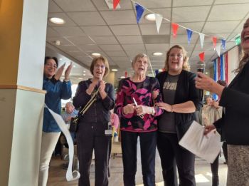 Ontmoetingsplein Het Nest: een warme plek voor bewoners van Weidevogelhof