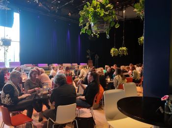 Geslaagde voorstellingen theater Mag ik je Kussen