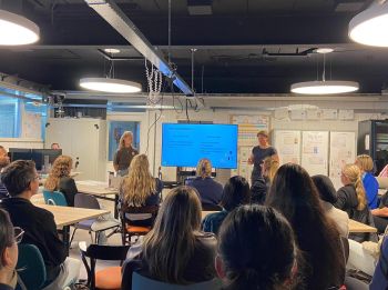 Studenten van De Haagse Hogeschool op bezoek bij Pieters Innovatie Lab